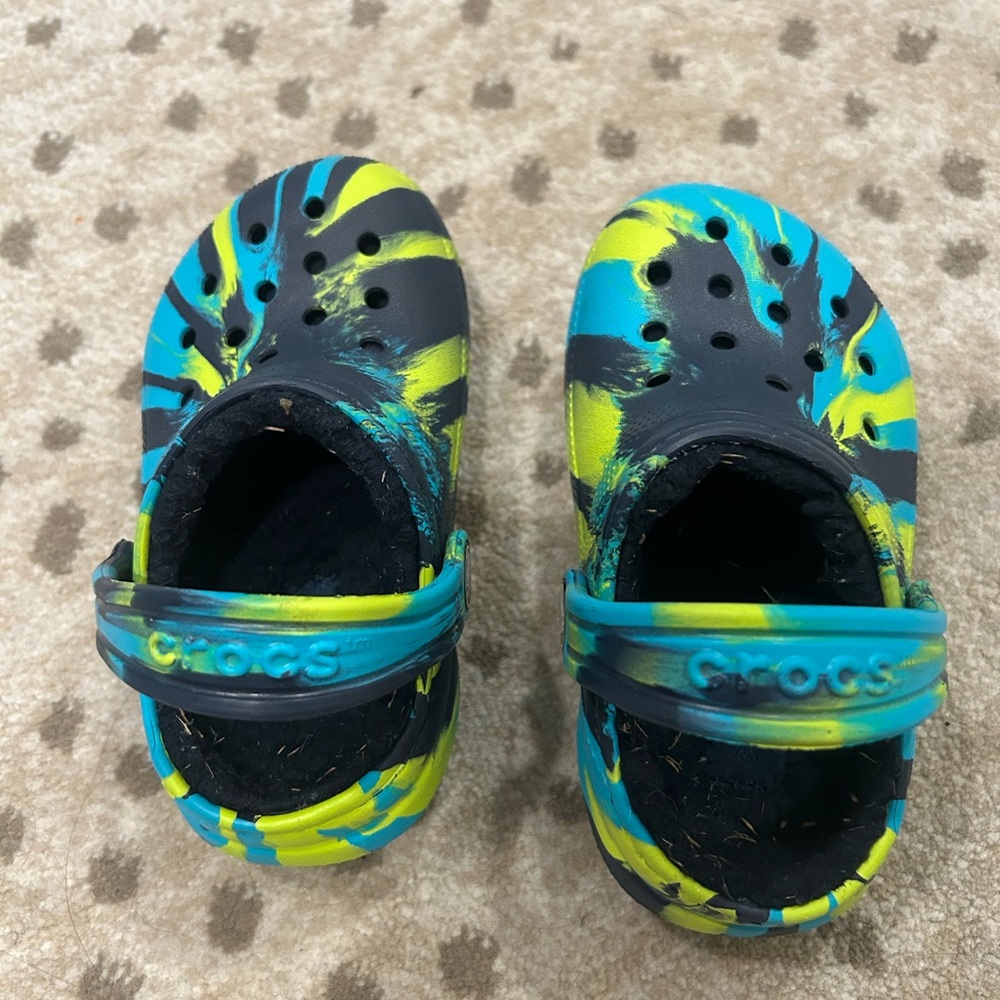 CROCS Blue and Yellow Sandals fleece lined- Size 7 baby